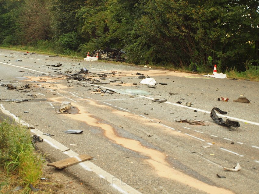 Schwerer VU Koeln Immendorf Kerkraderstr P226.JPG